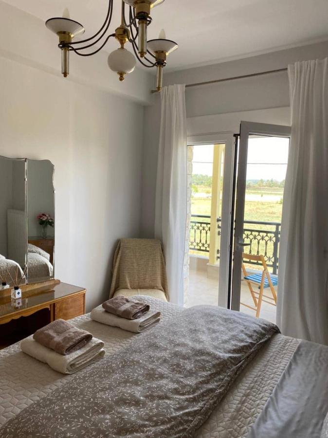 Polys Apartment And Paraskevi Studio With View Kayılar Dış mekan fotoğraf