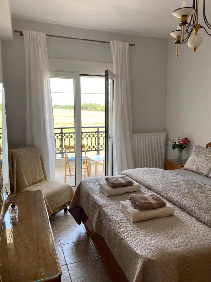 Polys Apartment And Paraskevi Studio With View Kayılar Dış mekan fotoğraf